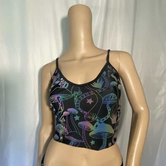 Rainbow and Reflective mushroom crop top - Picture 4 of 6